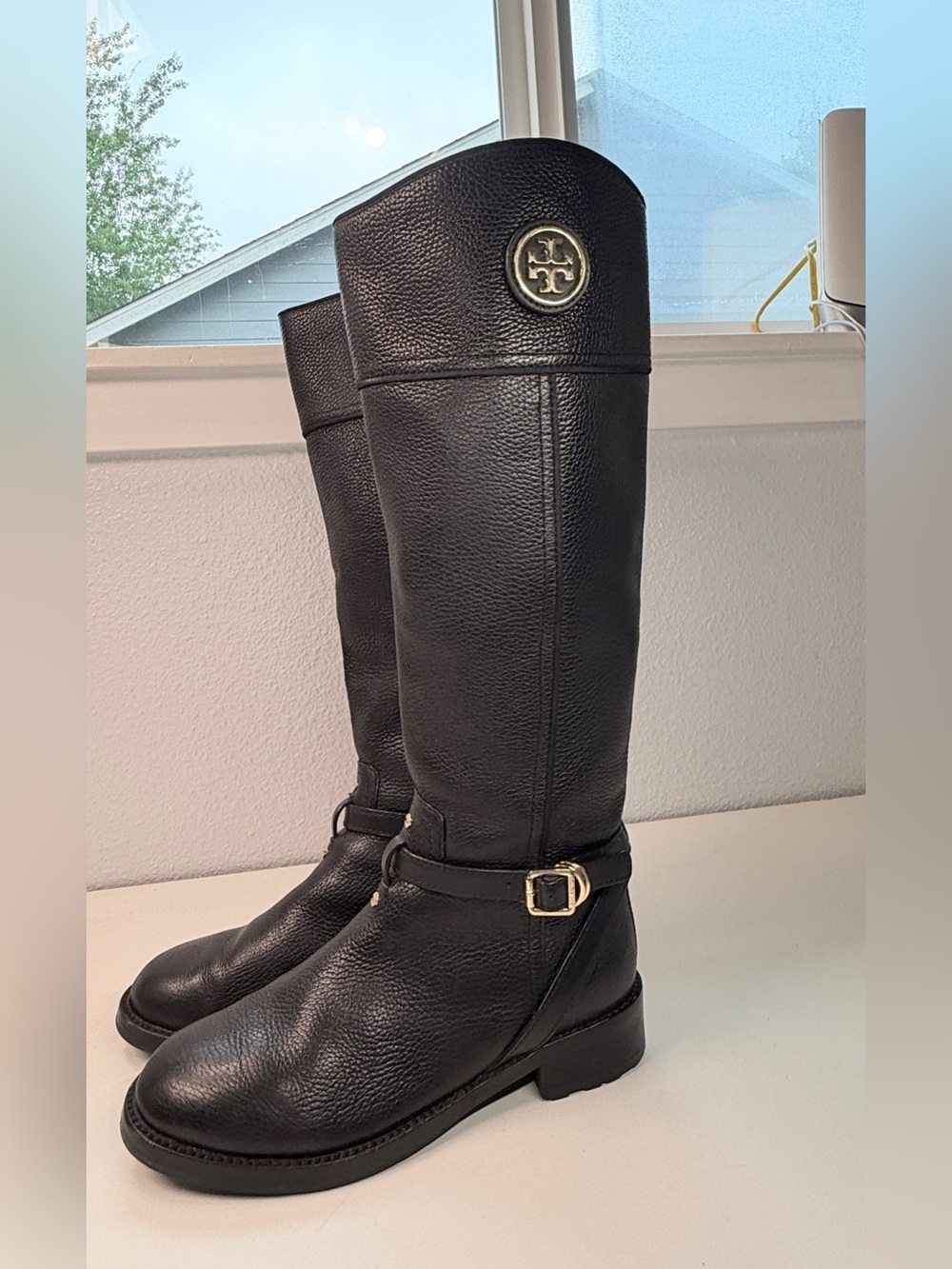 Tory Burch Tall black Pebbled Leather Riding Boots Gold Logo size  8 Boots - Picture 4 of 16